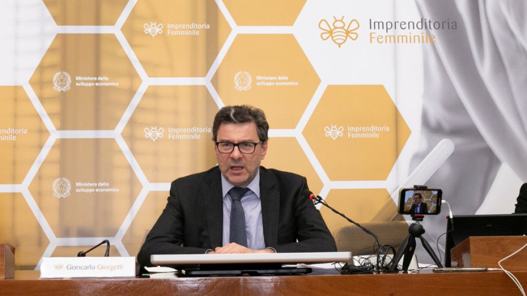 Imprenditoria femminile: MiSE, 200 milioni per misure Imprese ON e Smart&Start