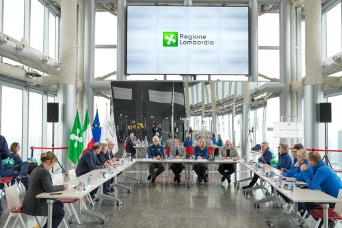 Olimpiadi 2026 – Kirsty Coventry incontra Fontana a Palazzo Lombardia