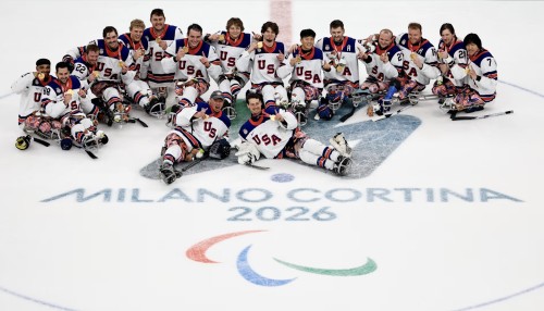Milano — Para Ice Hockey, la finale USA–Canada alla Santagiulia porta 11.500 persone sugli spalti